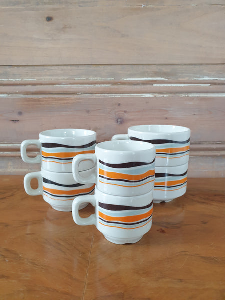 6 tasses à café bistrot motifs seventies