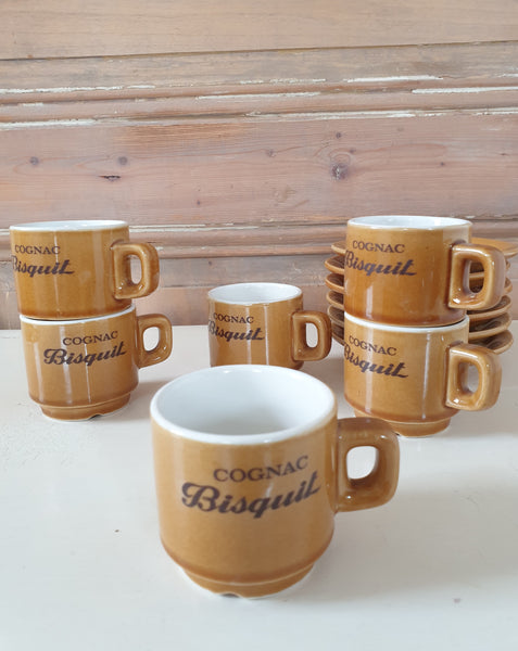 Tasses et soucoupes publicitaires COGNAC BISQUIT