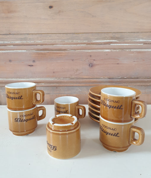 Tasses et soucoupes publicitaires COGNAC BISQUIT