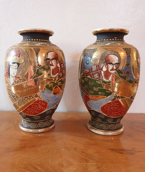 Paire de vases japonais en faïence Satsuma début 20ème siècle