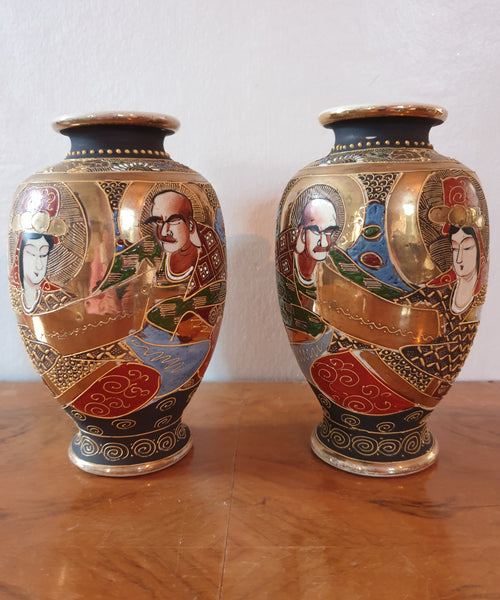 Paire de vases japonais en faïence Satsuma début 20ème siècle