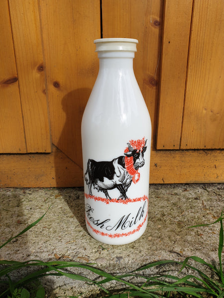 Bouteille rare EGIZIA en opaline motif vache années 80/90