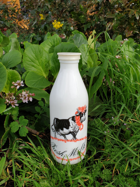 Bouteille rare EGIZIA en opaline motif vache années 80/90