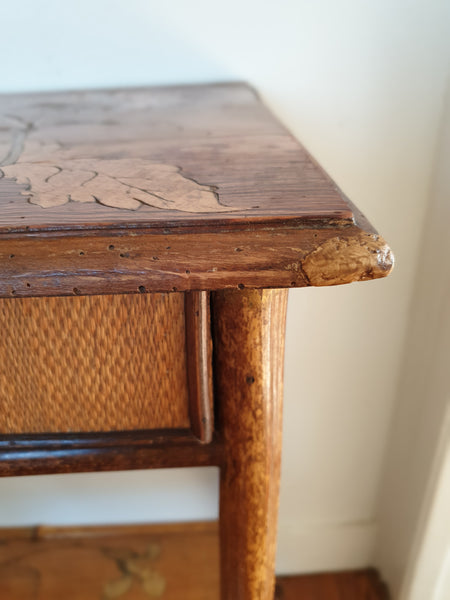Petite table d'appoint en bambou et marqueterie Art Nouveau dans le style d’Emile Gallé