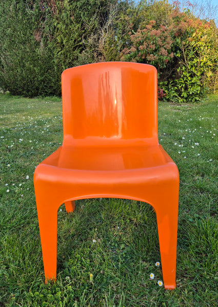 Salon de jardin orange années 70 en plastique moulé Design GILAC