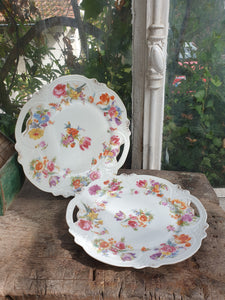 Ensemble de 2 plats à gâteaux en porcelaine motif fleurs