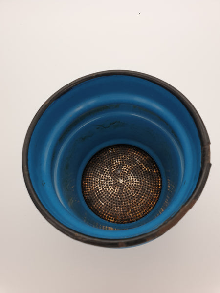 Cafetière ancienne en tôle émaillée bleue