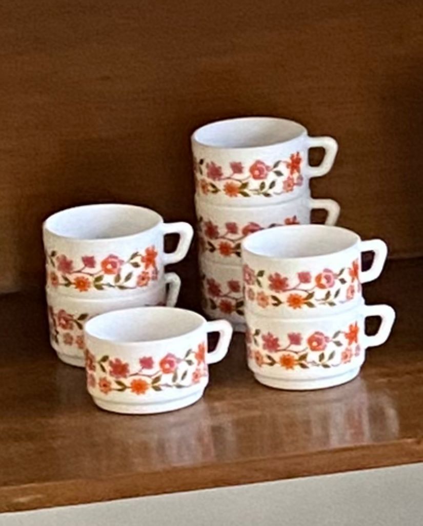 Lot De 8 Tasses Vintage Arcopal France – Motif Pois "Polka" Années 70 – Multicolore