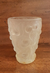 Elégant vase en verre moulé pressé dépoli attribué à Josef Inwald Barolac